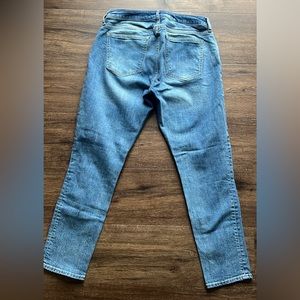 Gap maternity jeans size 8 in great condition